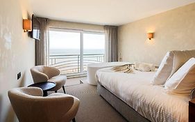 Hotel Beach Palace